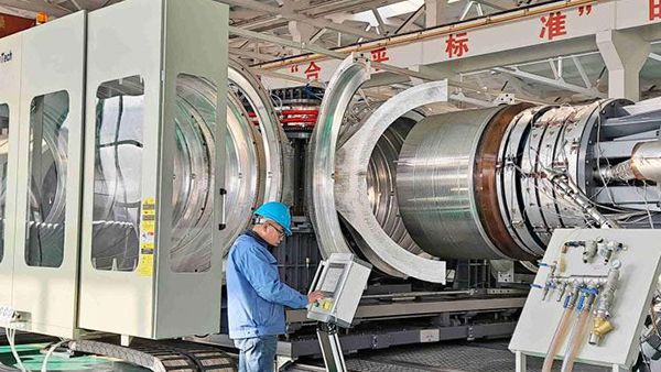 ZC-2000H Corrugated pipe production line is ready for the trial of ID1600mm double wall corrugated pipes